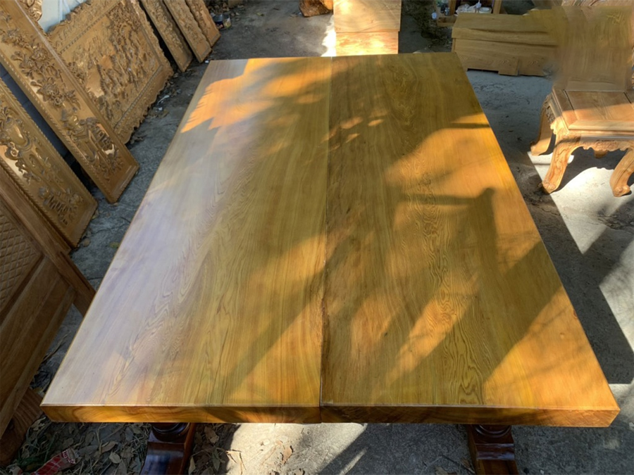 Sập gỗ pơ mu kích thước 242x157x10cm