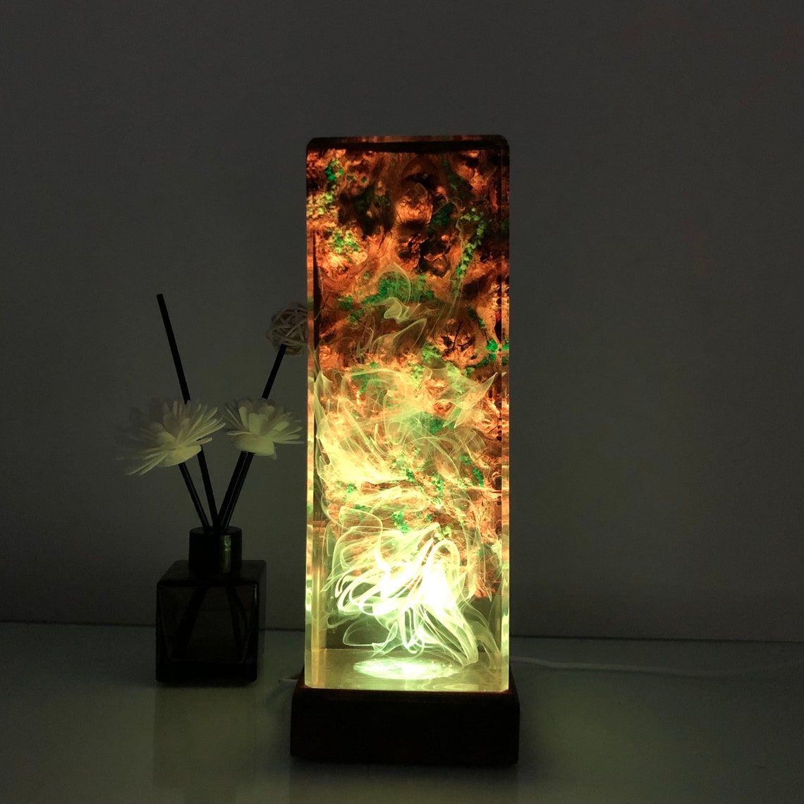  EPOXY RESIN LAMP 