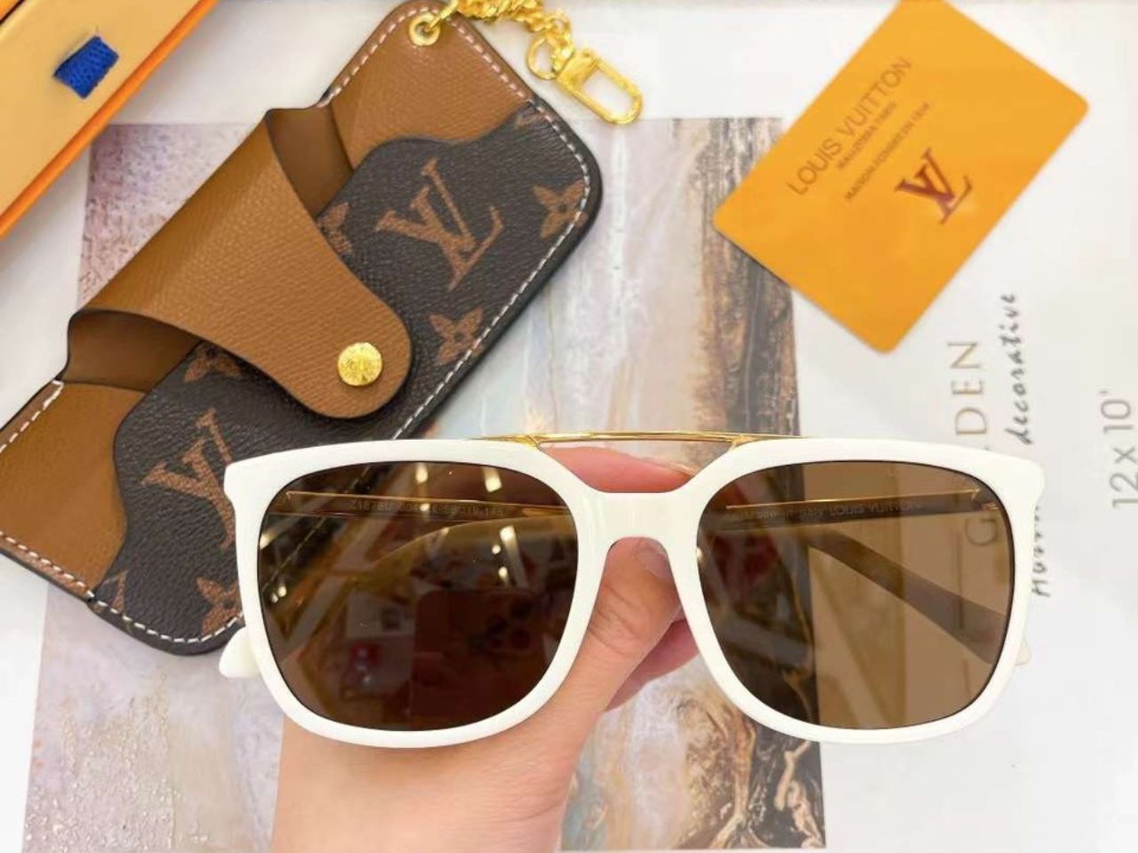 Kính mắt thời trang nam Louis Vuitton nhiều màu sắc