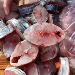 Cá thu Phú Yên cắt khúc làm sạch