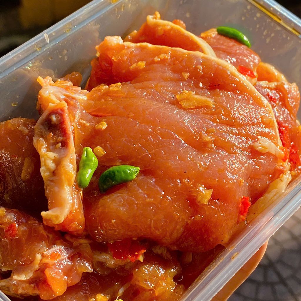 Thịt cốt lết ướp sẵn