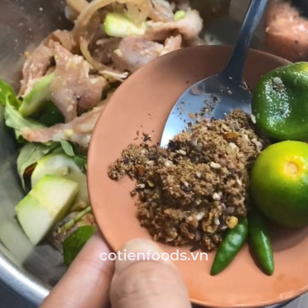 Muối tiêu trộn tré, chấm chả