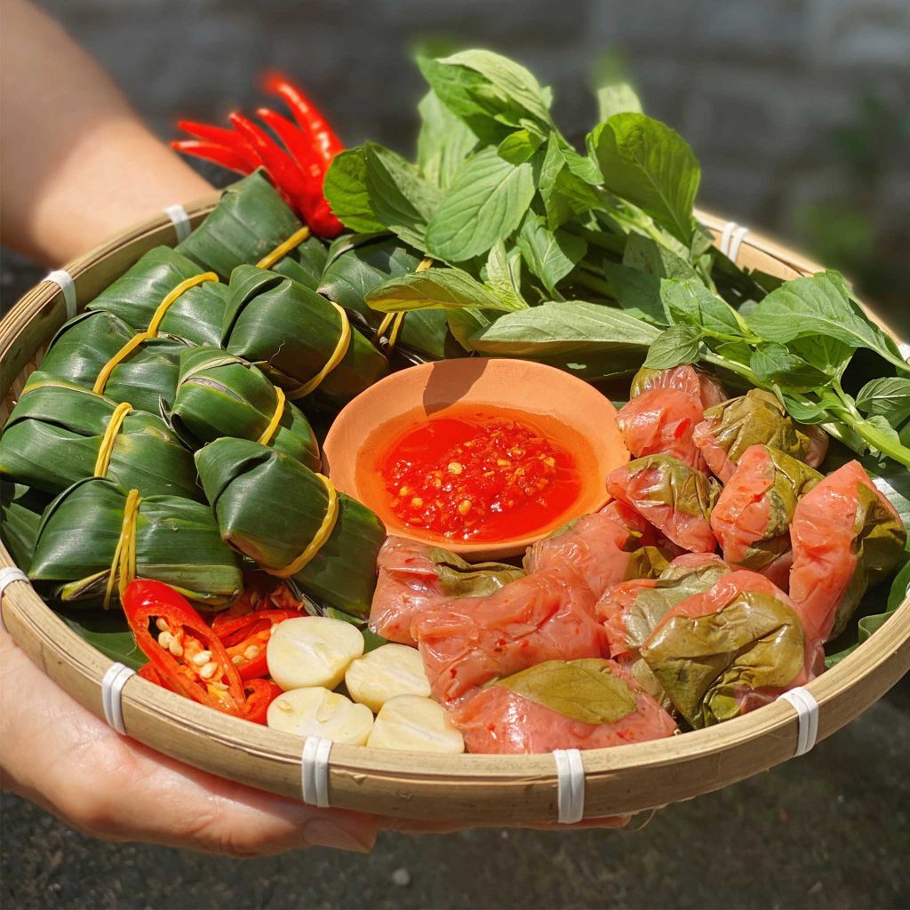 Nem chua Phú Yên lá chùm ruột