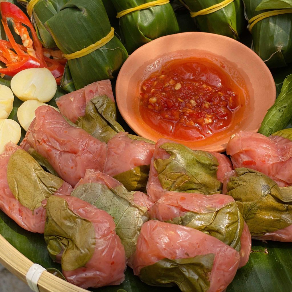 Nem chua Phú Yên lá chùm ruột