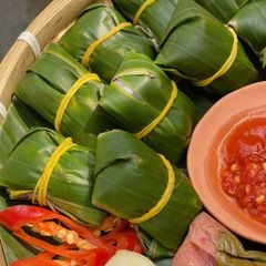 Nem chua Phú Yên lá chùm ruột