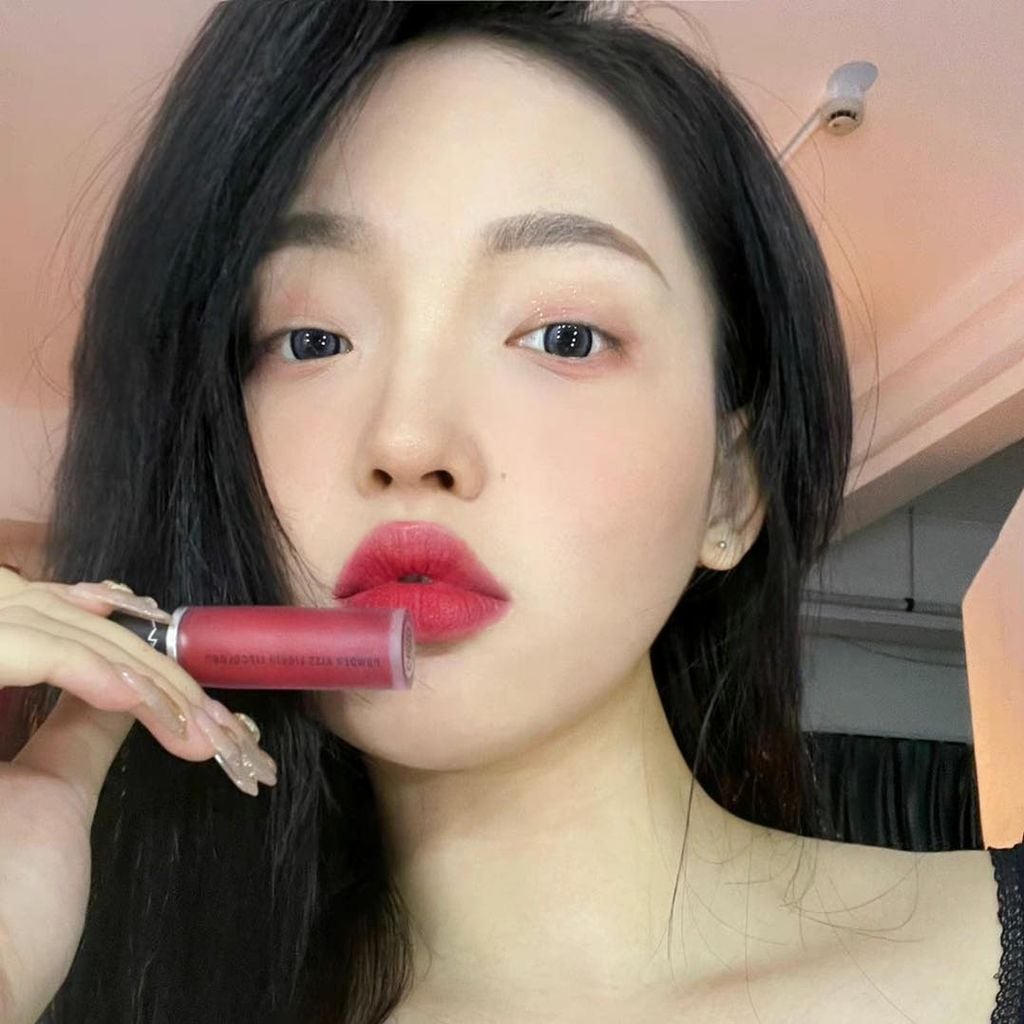 MAC - Son Kem MAC Powder Kiss Lipcolour #975 (Ko Tđ)