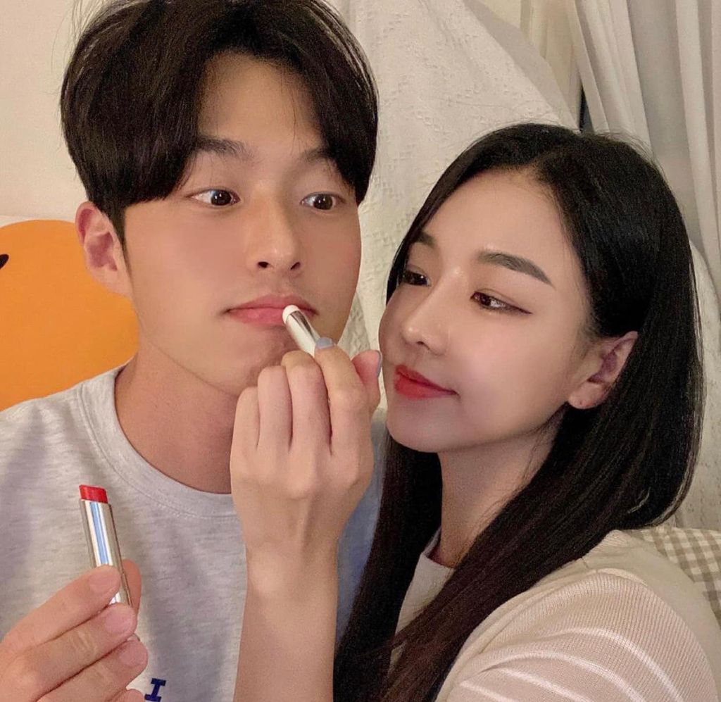 Dior - Son Dưỡng Addict Lip Glow #033 Coral (Mẫu Mới Vỏ Xanh) - Ko Tđ