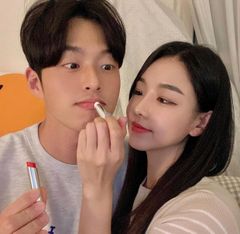 Dior - Son Dưỡng Addict Lip Glow #033 Coral (Mẫu Mới Vỏ Xanh) - Ko Tđ