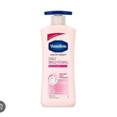 Sữa Dưỡng Thể Vaseline Healthy Bright Daily Brightening 725ml (Hồng Nắp Xanh)