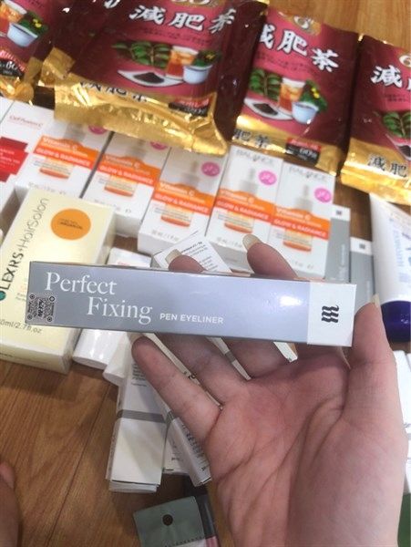 Bút Kẻ Mắt Nước Merzy Perfect Fixing Pen Eyeliner #Đen