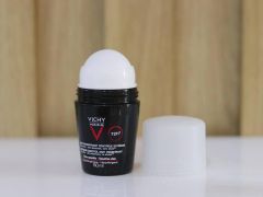 Lăn Khử Mùi, Kiềm Mồ Hôi Vichy Đen Không Mùi 50ml