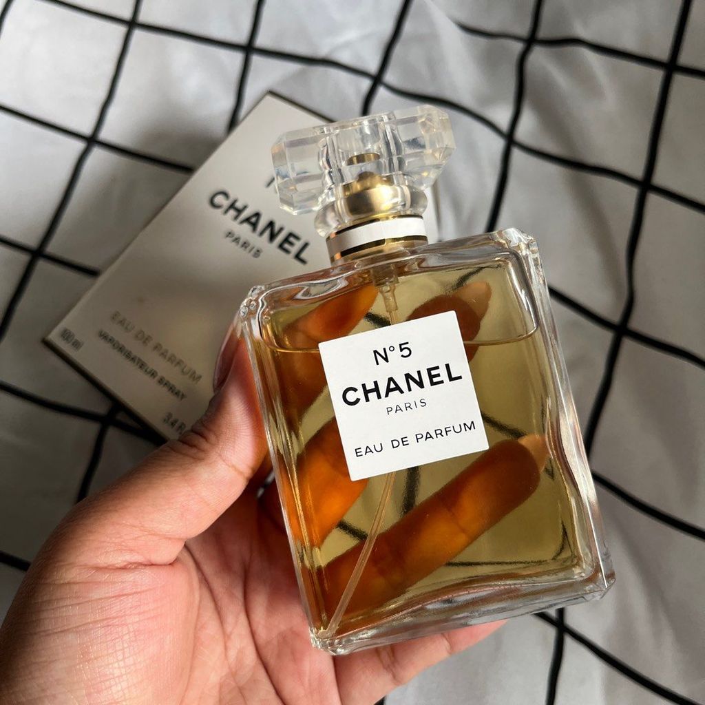 Chanel - No.5 Eau de Parfum Spray 100ml