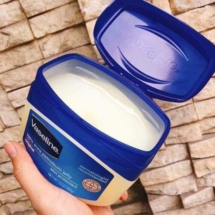 Sáp Dưỡng Ẩm Vaseline 100% Pure Petroleum Jelly Original #106g