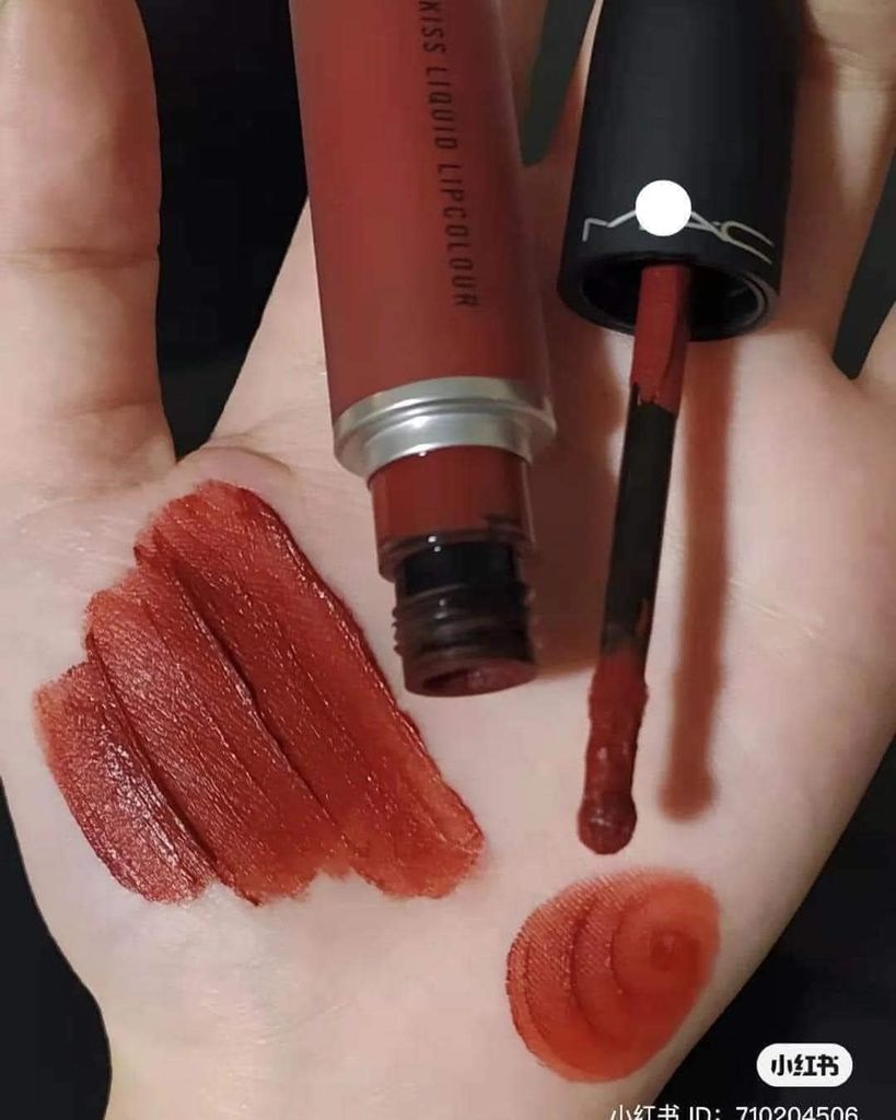 MAC - Son Kem MAC Powder Kiss Lipcolour #982 (Ko tđ)