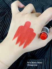 Son MAC Thỏi Powder Kiss #702 Dangerous ( Ko Tđ)