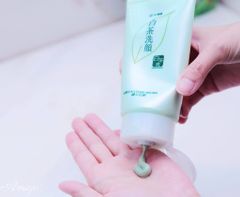 Sữa Rửa Mặt Trà Xanh Rohto Shirochasou Green Tea Foam