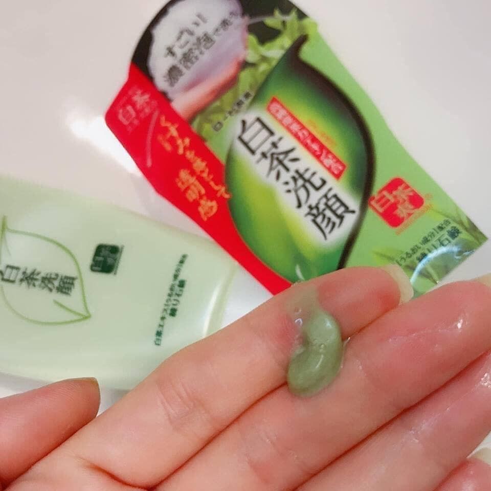 Sữa Rửa Mặt Trà Xanh Rohto Shirochasou Green Tea Foam