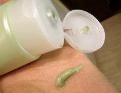 Sữa Rửa Mặt Trà Xanh Rohto Shirochasou Green Tea Foam