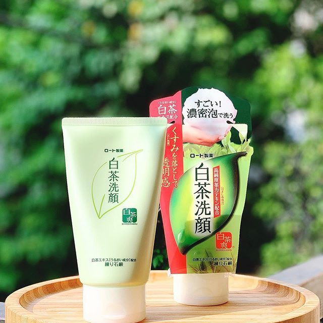 Sữa Rửa Mặt Trà Xanh Rohto Shirochasou Green Tea Foam