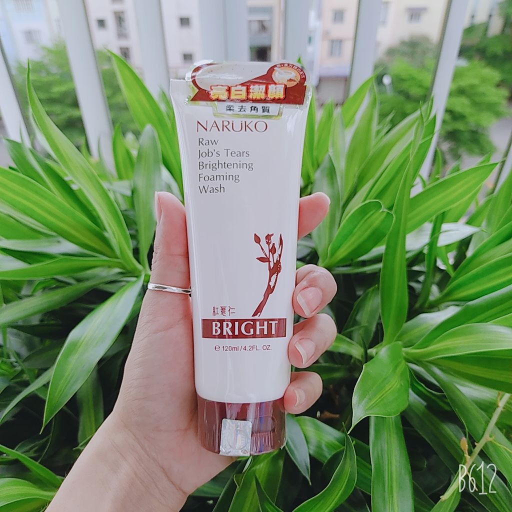 Sữa Rửa Mặt Naruko Ý Dĩ Nhân Đỏ Làm Sáng Da 120ml