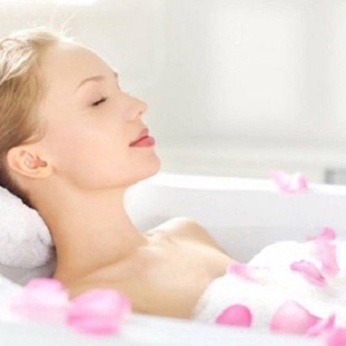 Sữa Tắm Dâu & Bạc Hà OLAY 650ml