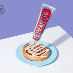 Kem Đánh Răng MARVIS Cinnamon Mint Màu Đỏ 85ml