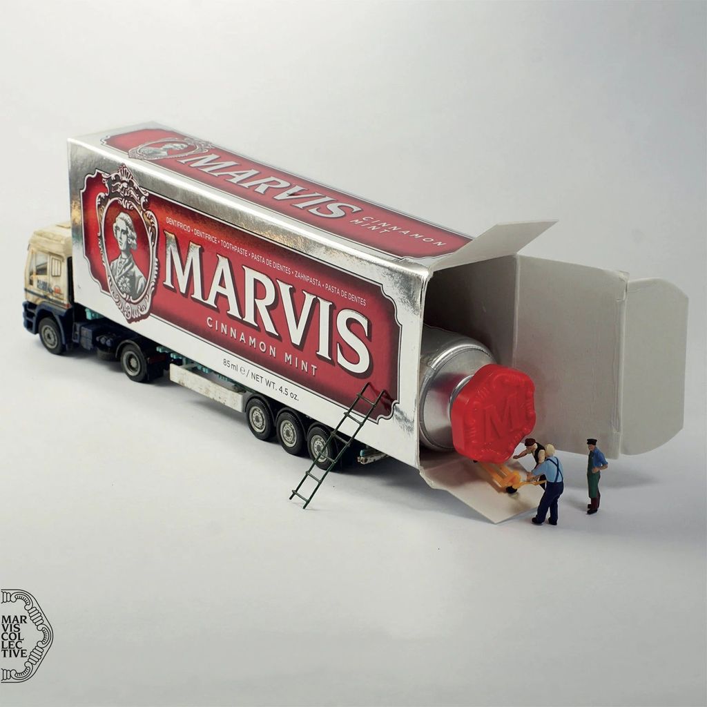 Kem Đánh Răng MARVIS Cinnamon Mint Màu Đỏ 85ml