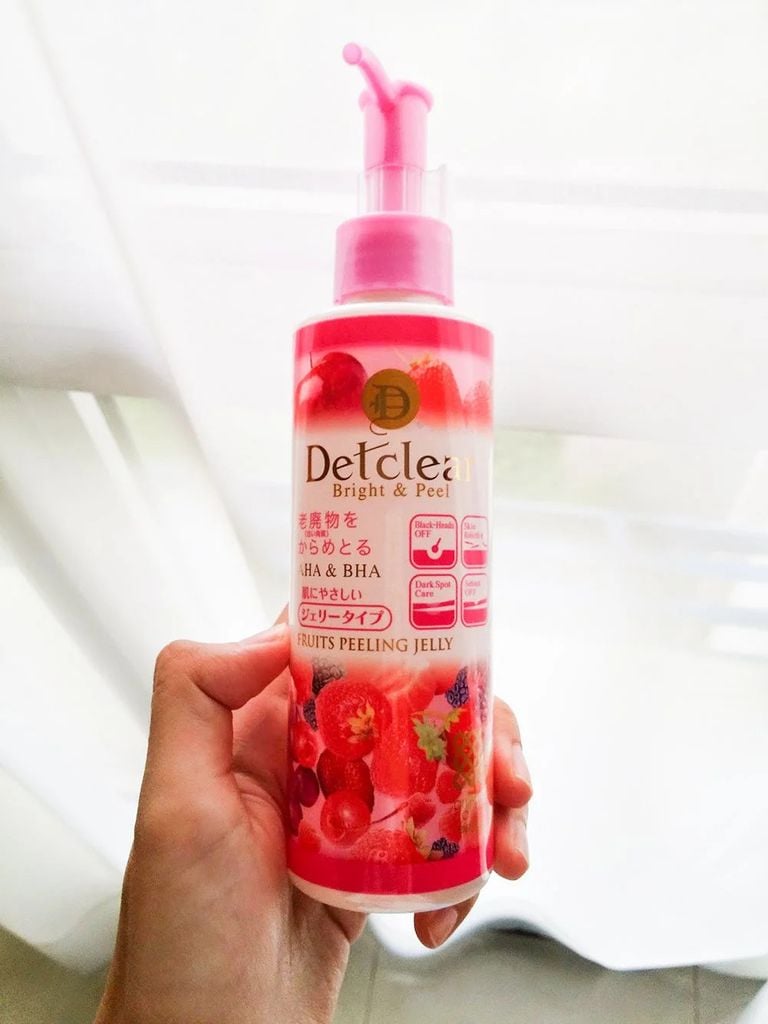 Gel Tẩy Da Chết Detclear Nhật (Chai Hồng)