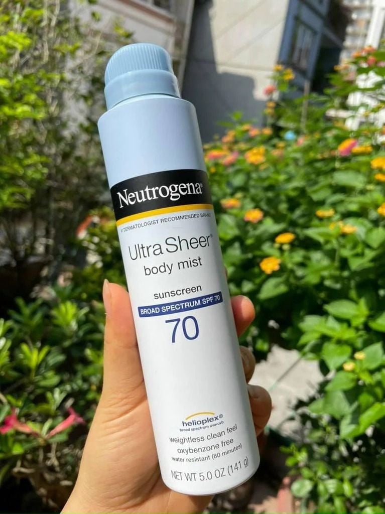 Xịt Chống Nắng Body Neutrogena Ultra Sheer Spray Sunscreen SPF 70 141g