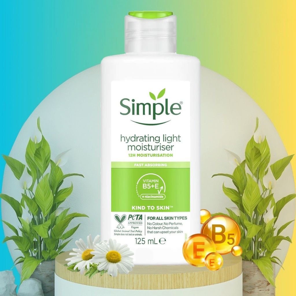 Kem Dưỡng Simple Kind To Skin Hydrating Light Moisturiser