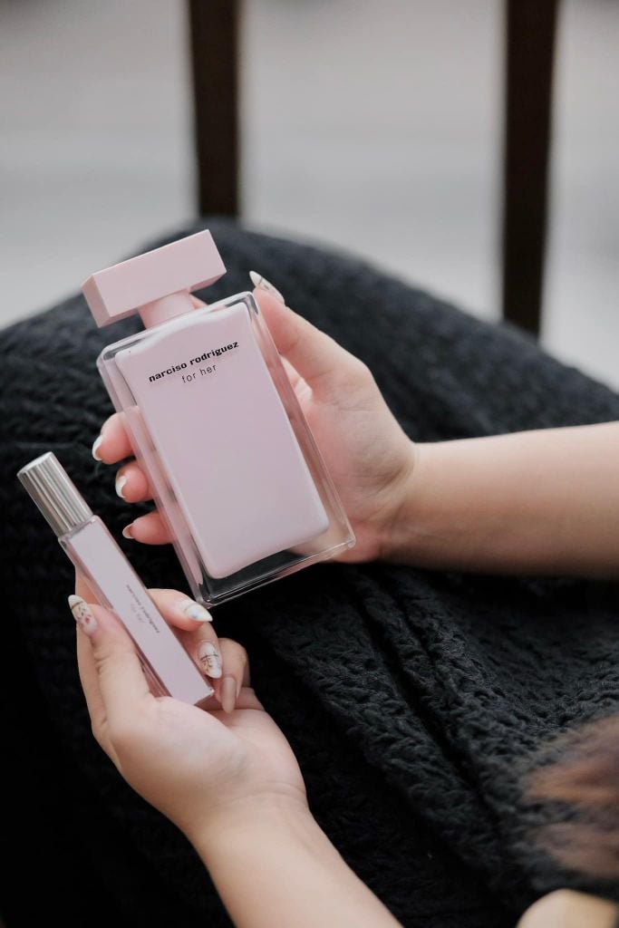 Narciso Rodriguez - For Her EDP hồng nhạt ( chai chiết 10ml)