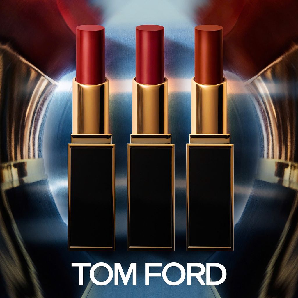 Son TOMFORD #16 Scarlet Vỏ Đen ( Ko Tđ )