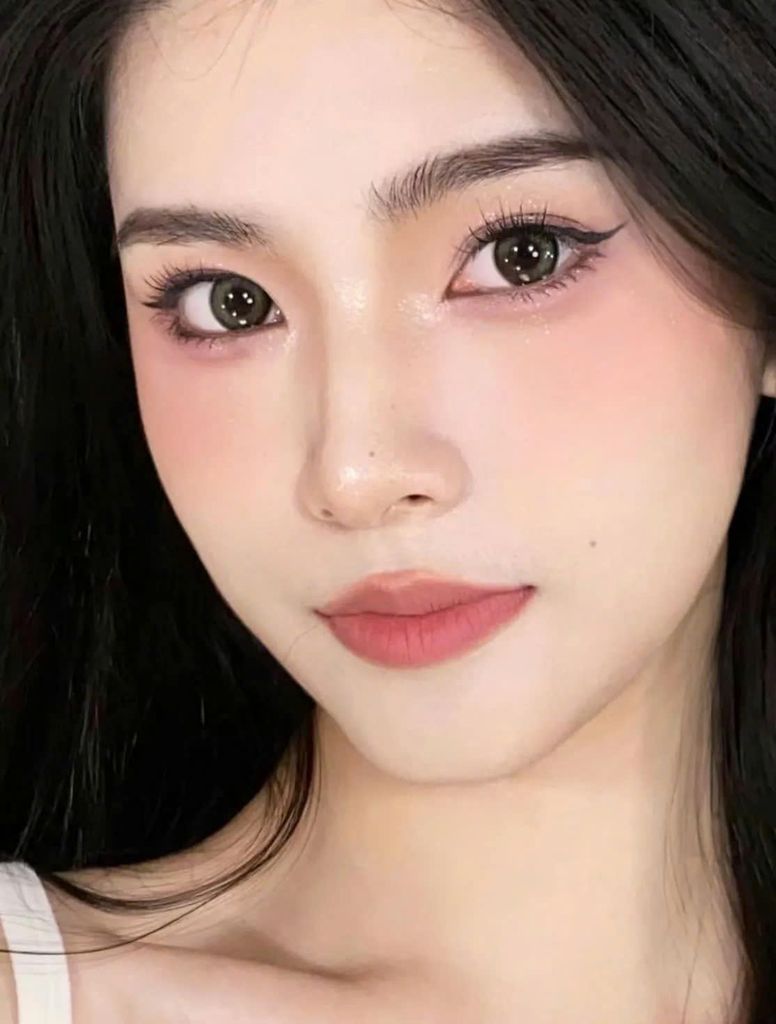 YSL Couture Mini Clutch Eyeshadow Palette #125 Blooming Lust 4g - ORDER