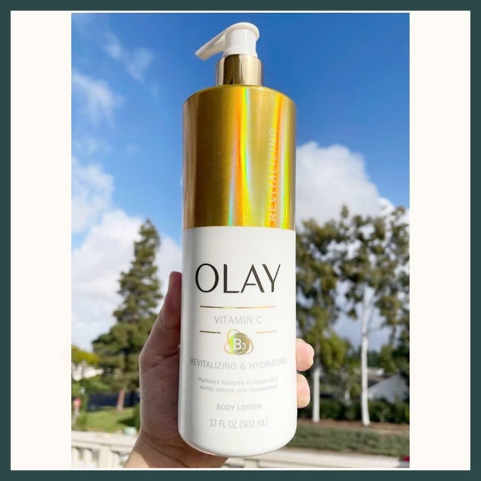 Dưỡng Thể Trắng Da Olay Vitamin C + B3 502ml (Vàng)