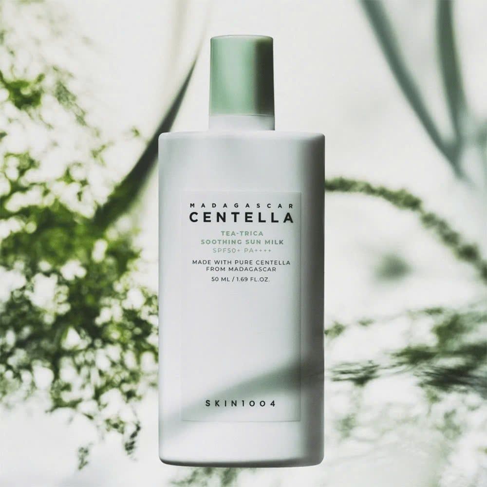 Chống Nắng Skin1004 Madagascar Centella Tea-Trica Soothing Sun Milk SPF50+ PA++++ 50m