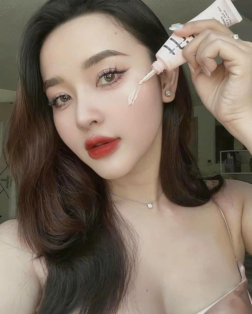 Kem Lót Kiềm Dầu Tfit Delicate Silk Veil Art Primer 30ml