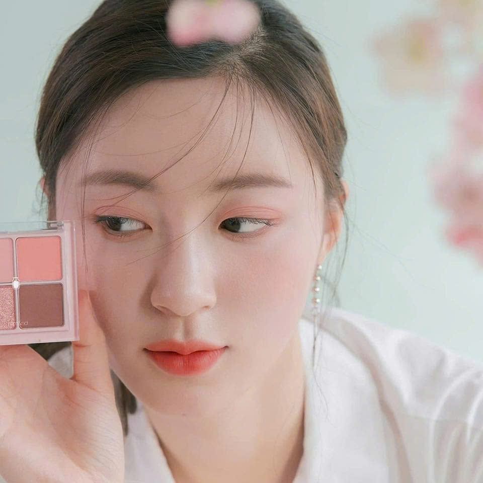 Phấn Mắt 4 Ô Romand Better Than Eyes #W02 Dry Peach Blossom