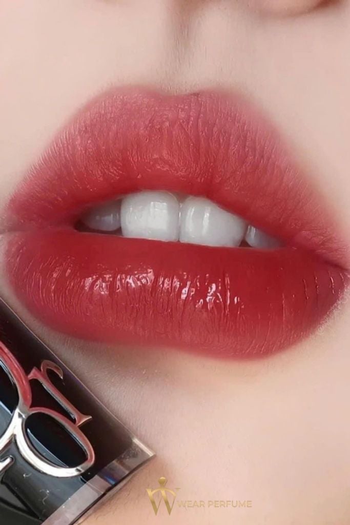 Son Thỏi Dior Addict Hydrating Shine Lipstick #720 Icone (Ko Tđ)