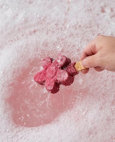  Loves Me, Loves Me Not 