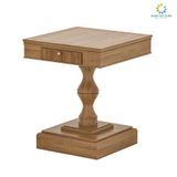 Bàn bên Le Mostraini