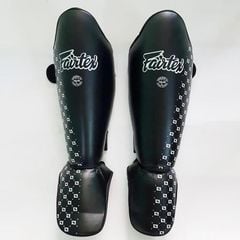 Giáp Chân Da Bò Fairtex SP5 (Xanh - Đỏ)