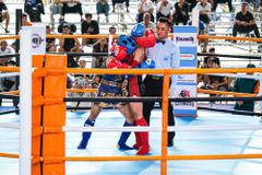Giáp Chân Thi Đấu Muay Fighter