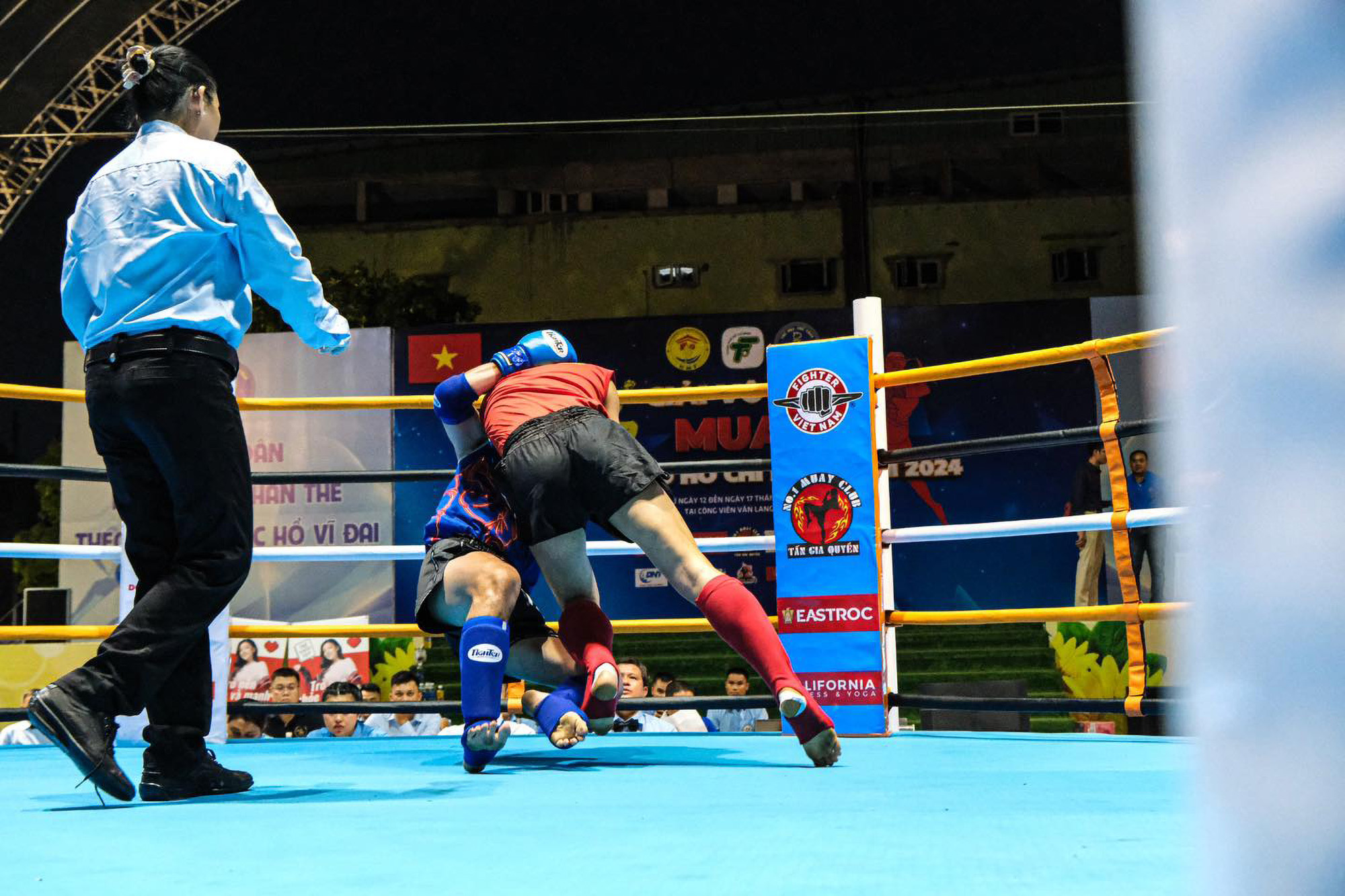 Giáp Chân Muay Fighter Thi Đấu Cao Cấp