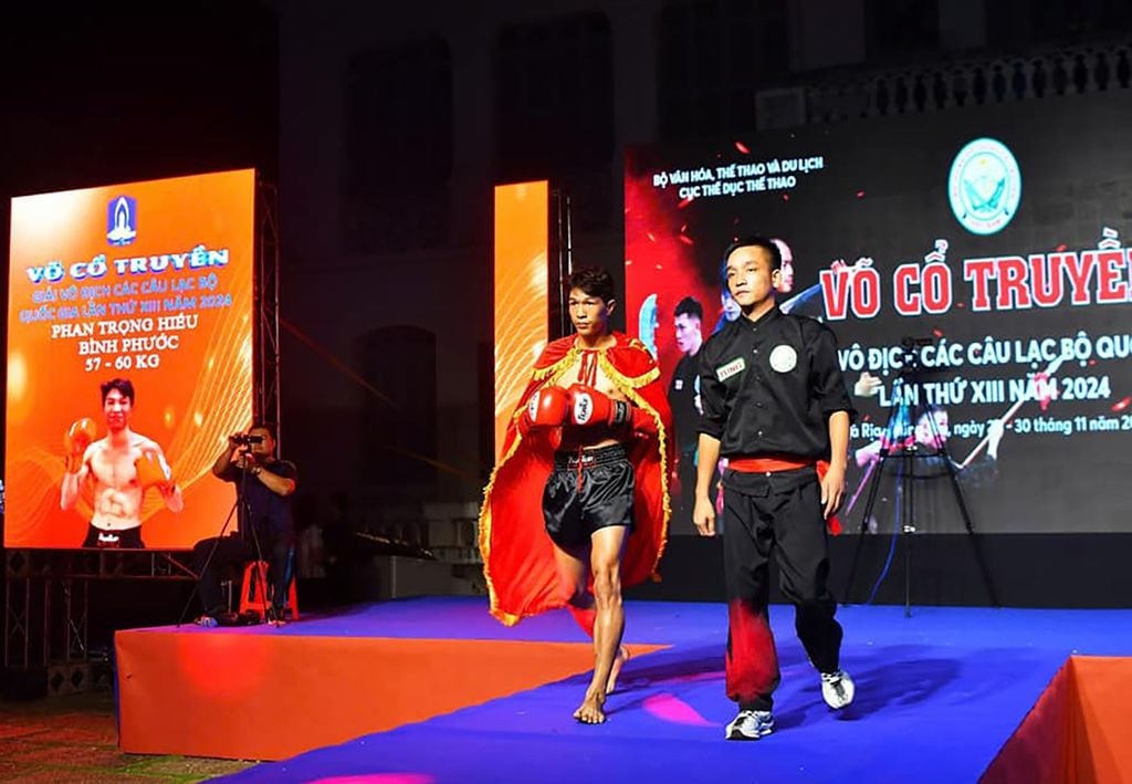 Trang Phục Huấn Luyện Viên VOCOTRUYEN 2024