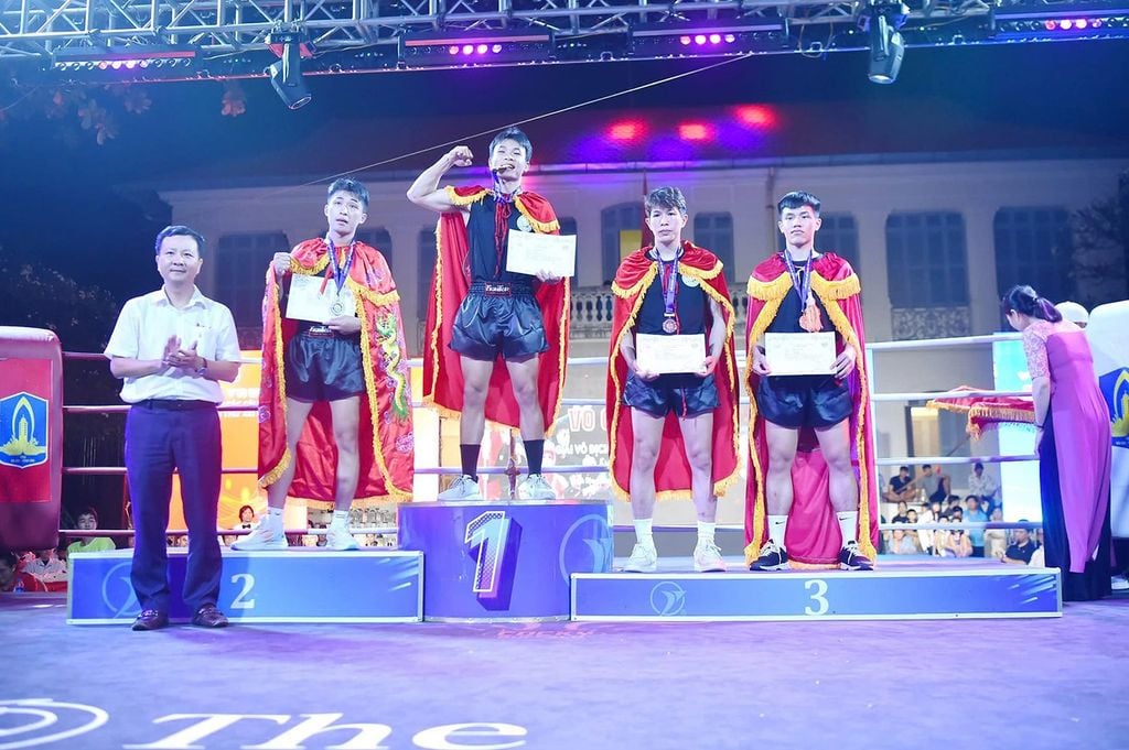 Quần Áo Thi Đấu VOCOTRUYEN Fighter - Màu Đen