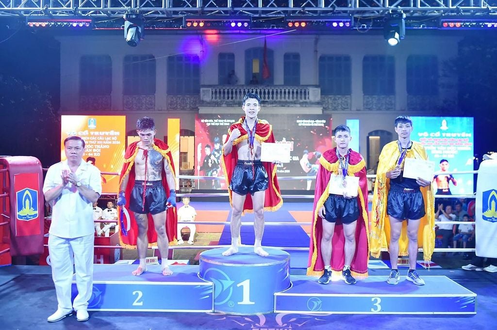 Quần Áo Thi Đấu VOCOTRUYEN Fighter - Màu Đen