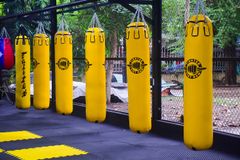 Bao Cát Fighter Cao Cấp 1.2m - 1.5m - 1.7m x ĐK 40cm - Vàng, Đen, Xanh, Nâu