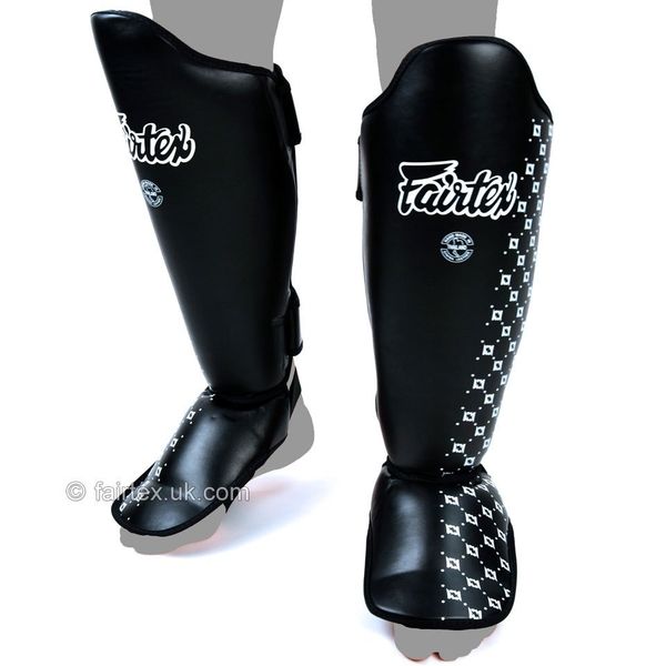 Giáp Chân Da Bò Fairtex SP5 (Xanh - Đỏ)