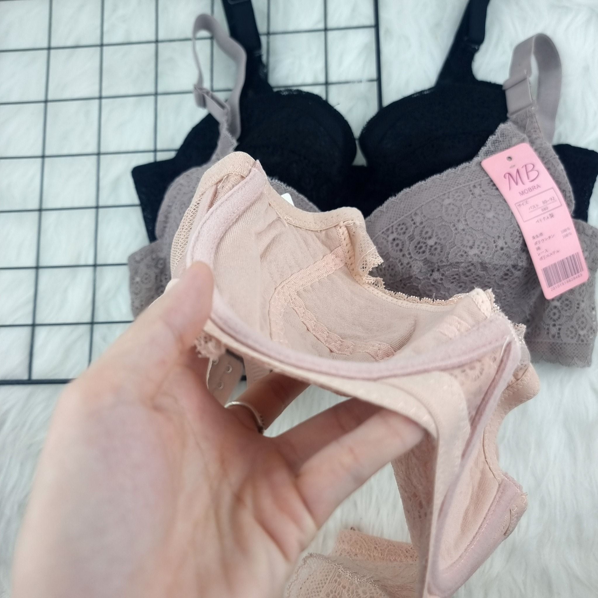 Áo ngực nữ MB 5555 có gọng mút mỏng nâng đỡ, định hình ngực