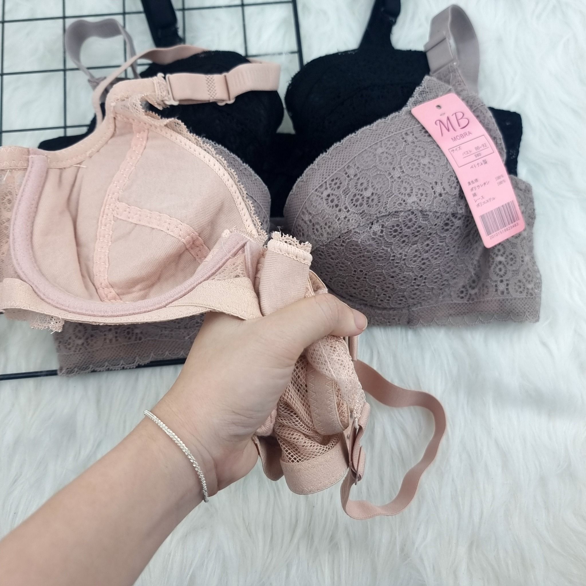 Áo ngực nữ MB 5555 có gọng mút mỏng nâng đỡ, định hình ngực